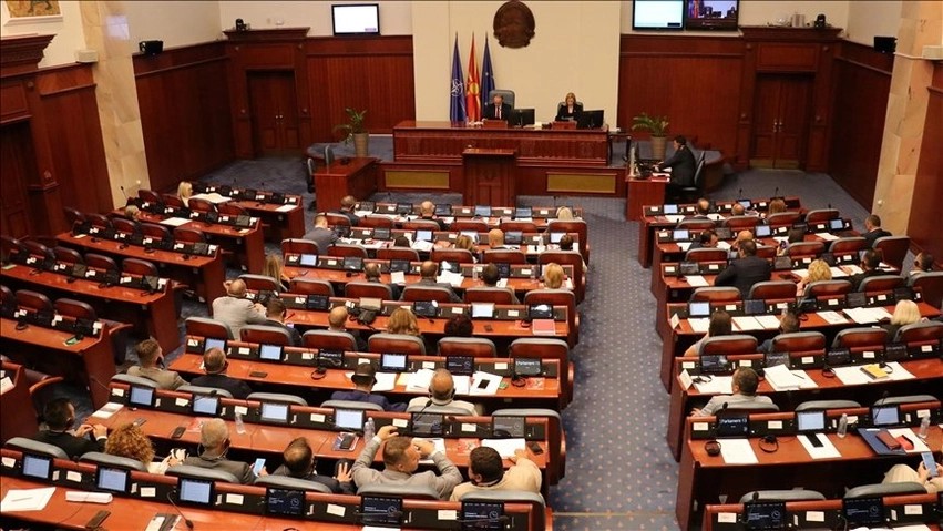 Kuvendi i hap rrugë dhjetë ligjeve me procedurë të shkurtuar, debat rreth rezolutës për ish-krerët e Kosovës