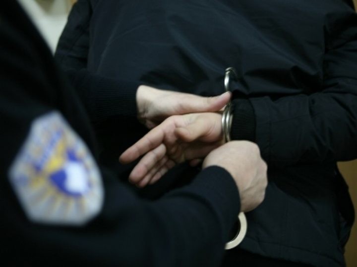 Dhunë ndaj një gruaje në Istog: Policia interviston të dyshuarin, lirohet në procedurë të rregullt