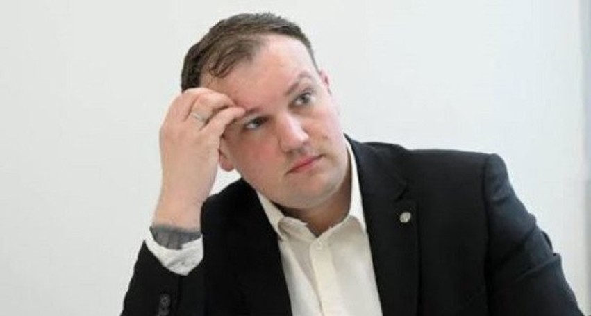 Pas dëbimit nga Podgorica, themeluesi i kanalit rus "Rybar" vendoset në Serbi
