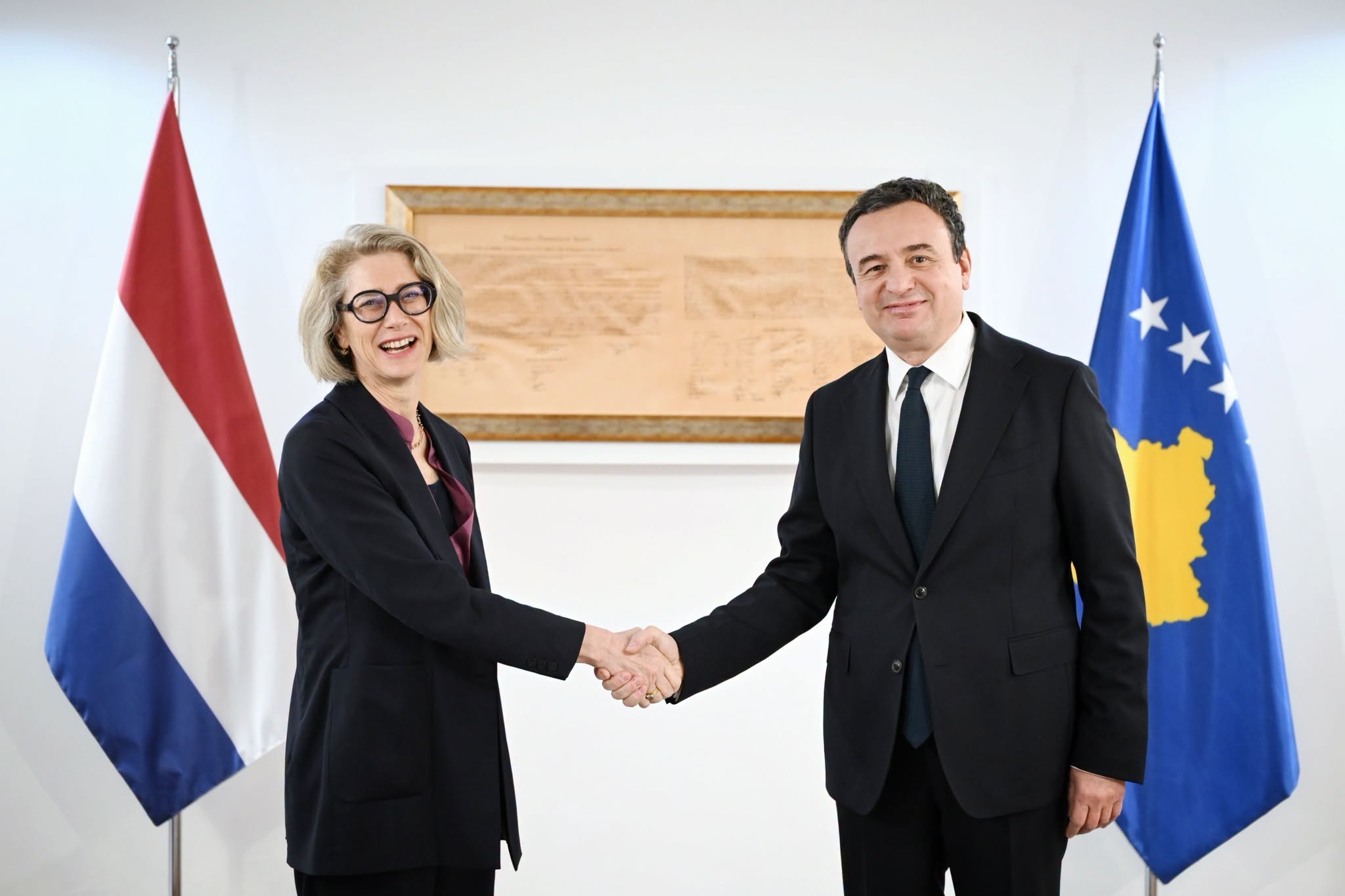 Bashkëpunimi dypalësh në fokus: Kurti takon ambasadoren e re të Holandës, Astrid de Vries