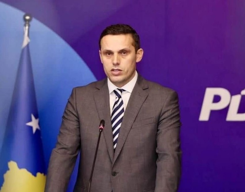 Krisje e brendshme në PDK? Deputeti Gruda hedh poshtë qëndrimin e partisë për Ligjin e Speciales