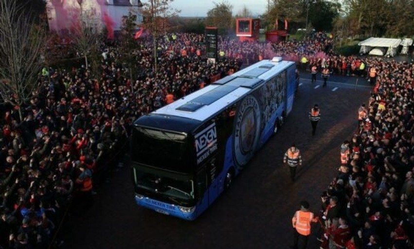 Atmosferë e tensionuar në prag të superpërballjes: Manchester City pritet me armiqësi të egër në “Anfield”