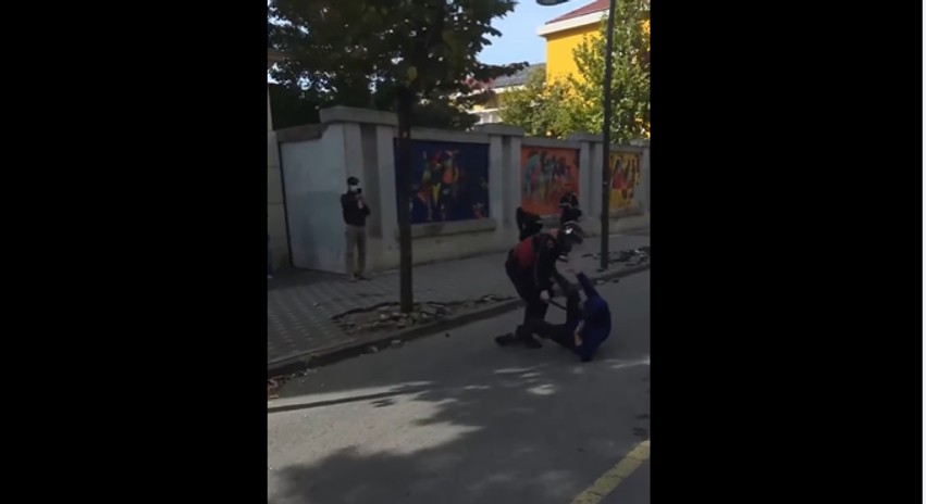 Tensionet në Tiranë: Berisha nxjerr pamjet e dhunës dhe lëshon akuza të forta ndaj efektivëve të policisë