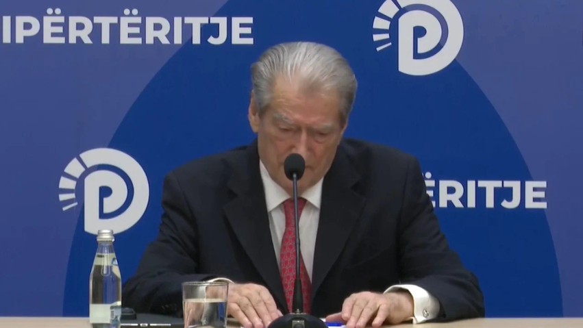 Berisha nga Tirana: Mbi 50 të plagosur në protestën e studentëve, qeveria përdori dhunë të pajustifikuar