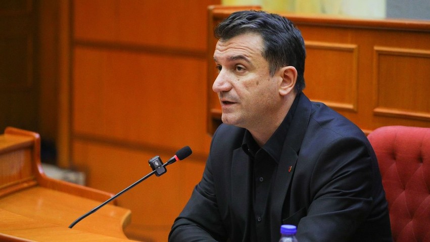 Zgjedhjet në Serbi, Veliaj përshëndet suksesin e studentëve ndaj Vuçiçit dhe rritjen e mandateve shqiptare