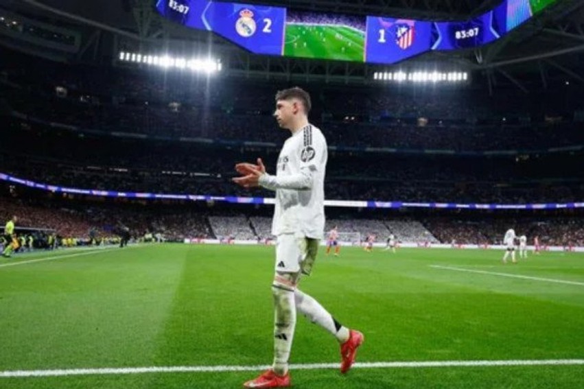 Formacioni i Real Madridit, Mourinho sheh te Valverde armën sekrete për krahun e djathtë