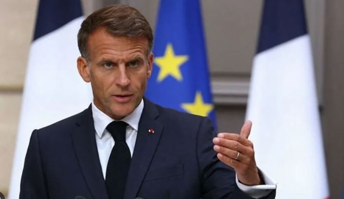 Macron paralajmëron: Rusia po përgatit mobilizimin e 300 mijë ushtarëve për ofensivën e re
