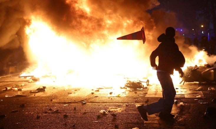 Zhvillimet nga protesta e 22 tetorit në kryeqytet: Gjykata liron 11 të arrestuar dhe vendos masa për të tjerët
