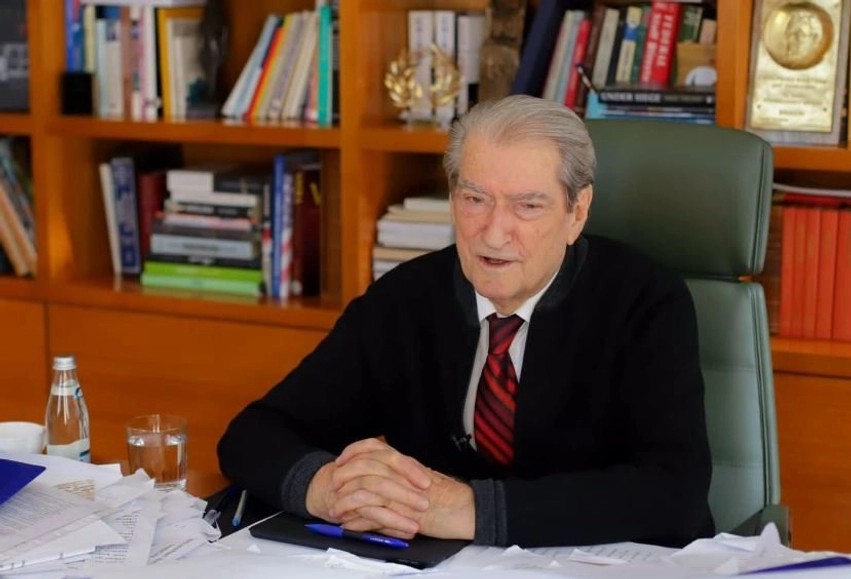 Boykoti i mësimit, Berisha akuza institucioneve: Po ushtrohet presion ndaj familjeve