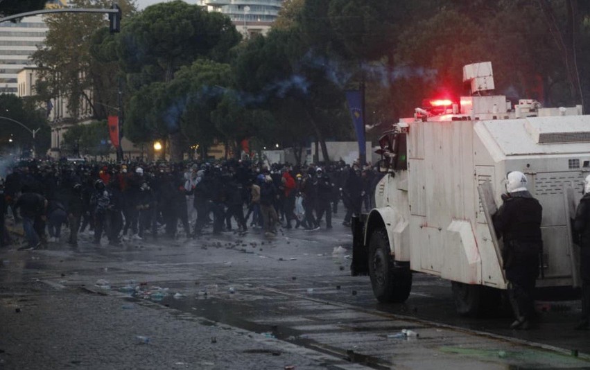 Reagim i ashpër nga SHBA: Kongresmeni Ritchie Torres dënon dhunën policore gjatë protestave në Shqipëri