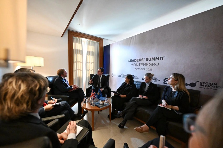 Kurti takon zyrtarin e lartë britanik Lord Wood, në fokus thellimi i partneritetit dypalësh