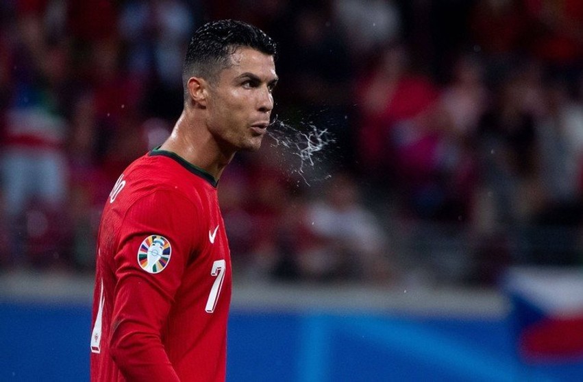 Stuhia në kampin portugez: Mediat e vendit vendosin kryqin mbi Ronaldon pas largimit bujshëm