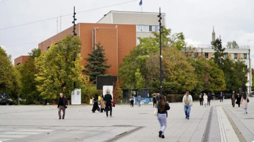 Vranësira dhe intervale me diell: Çfarë sjell parashikimi i motit për ditën e sotme