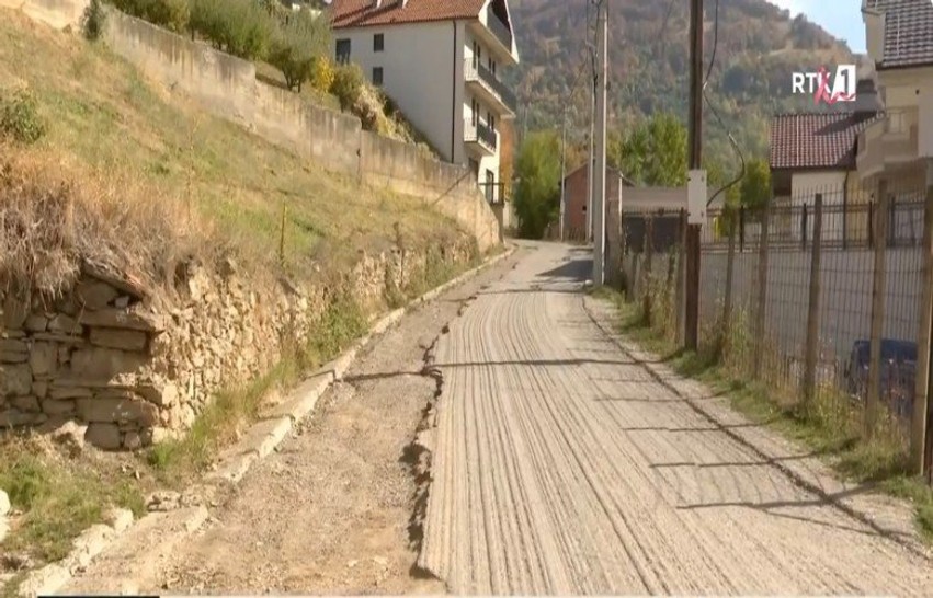 Kalvari dymbëdhjetëmujor i banorëve: Infrastruktura e degraduar e rrugës Reçan–Lubinjë paralizon jetën e përditshme
