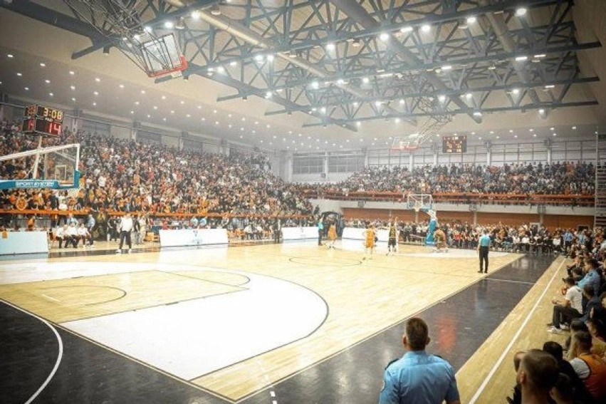 Superliga e Kosovës në basketboll mbyll rrethin e parë: Fundjavë elektrizuese me katër superndeshje