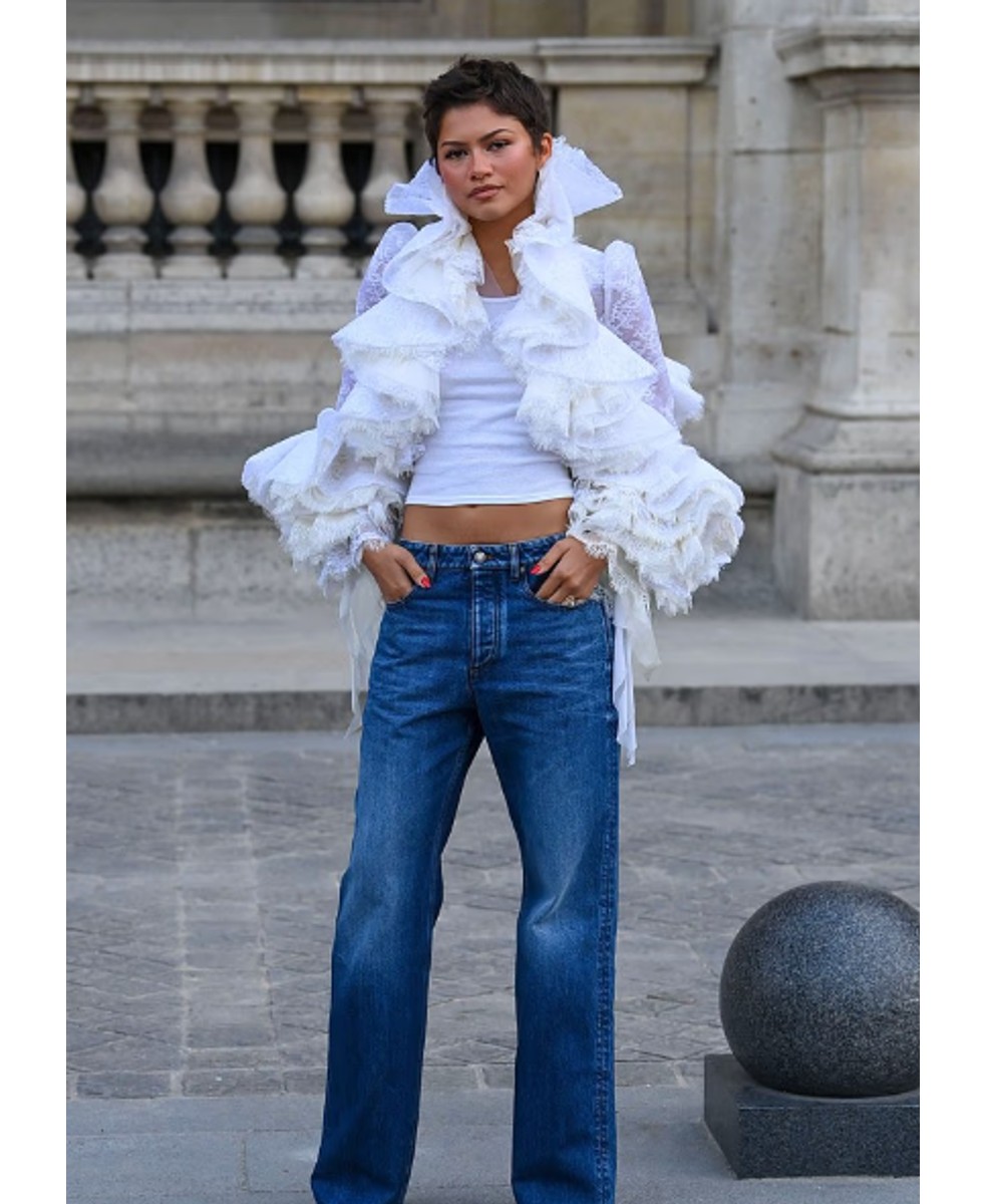Zendaya shkëlqen në Paris: Ylli i Hollywood-it rrëmben vëmendjen në sfilatën e Louis Vuitton