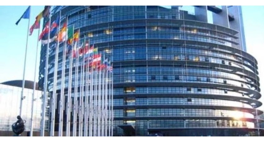Kur Parlamenti Evropian ndryshoi rregullat për himnin: Udhëtimi i 'Odës së Gëzimit' nga Brukseli te shpallja e pavarësisë së Kosovës