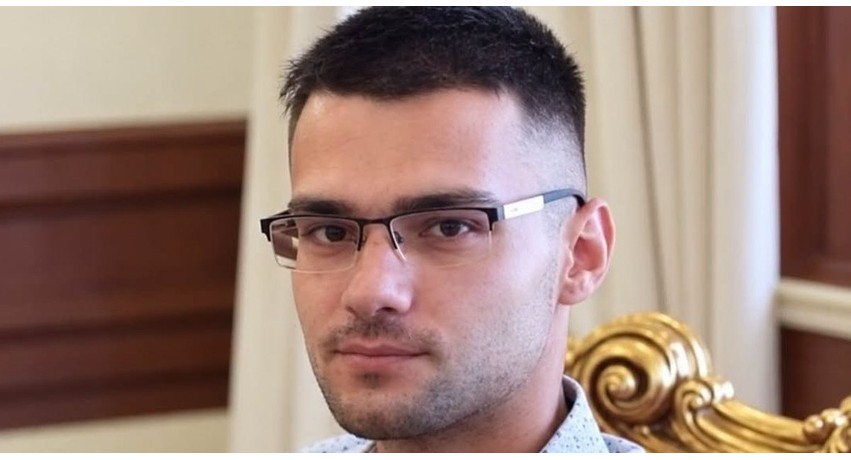 Apel urgjent nga Durrësi: Humbet kontaktet i riu, familja kërkon ndihmën e qytetarëve