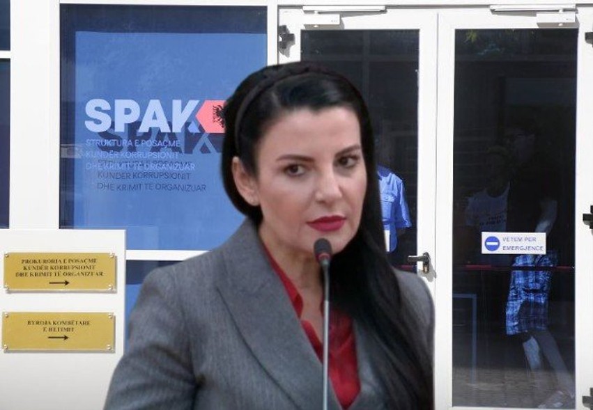 Zgjatet afati i hetimeve për Belinda Ballukun, ish-zyrtarja paraqitet në SPAK së bashku me avokatin e saj