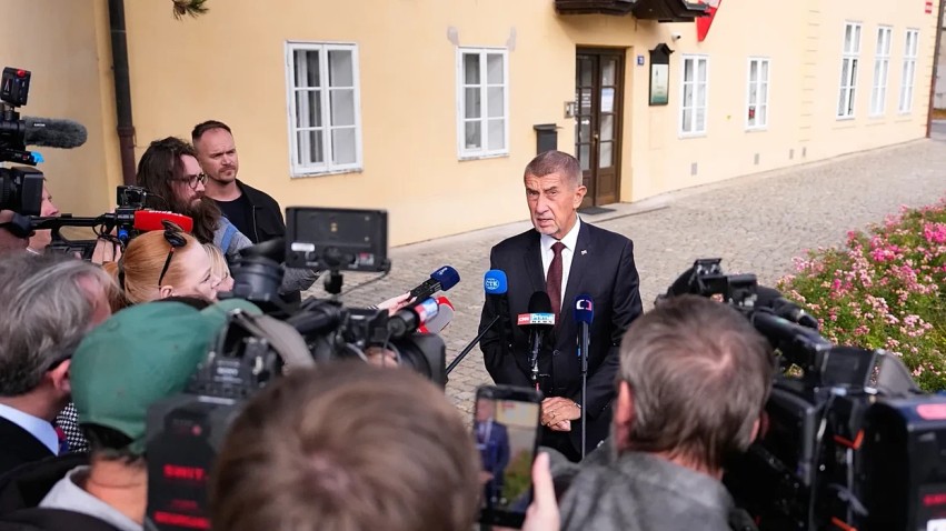 Zgjedhjet për Senatin në Çeki: Lëvizja ANO e kryeministrit Babiš përballet me vështirësi në raundin e parë
