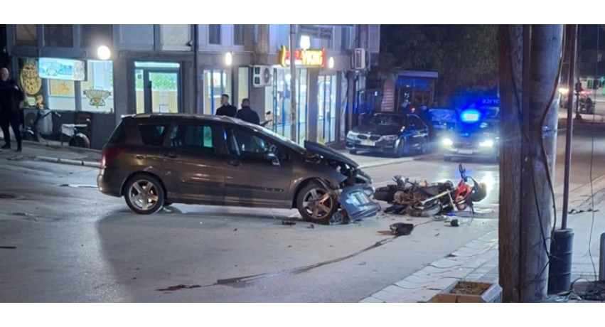 Përplasje e fortë në Mitrovicë: Vetërbashkëpjesëmarrëse me një motor në lagjen Bair