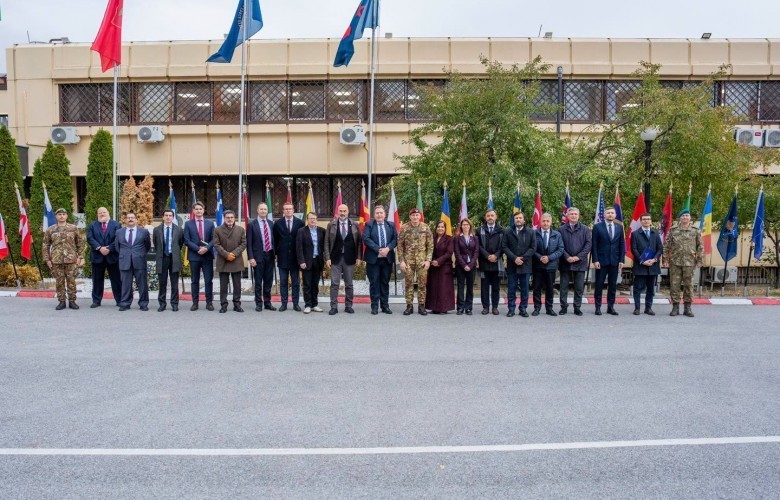 Delegacioni i Asamblesë Parlamentare të NATO-s viziton KFOR-in, diskutohet siguria në Kosovë