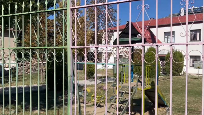 Hetimet në Korçë: Nishan te mjekja dhe drejtoresha e kopshtit pas shtrimit të gjashtë fëmijëve në spital me shenja helmimi