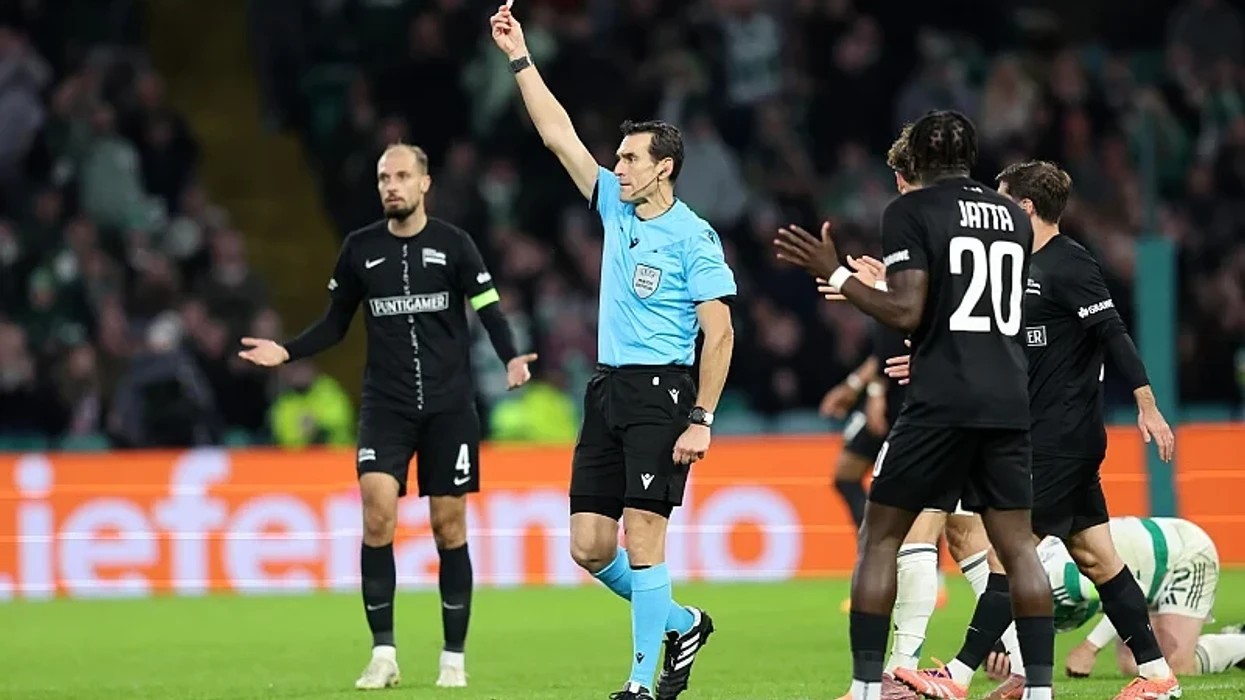 Zbardhet lista zyrtare: Ky është arbitri që do të drejtojë supersfidën 'El Clasico'