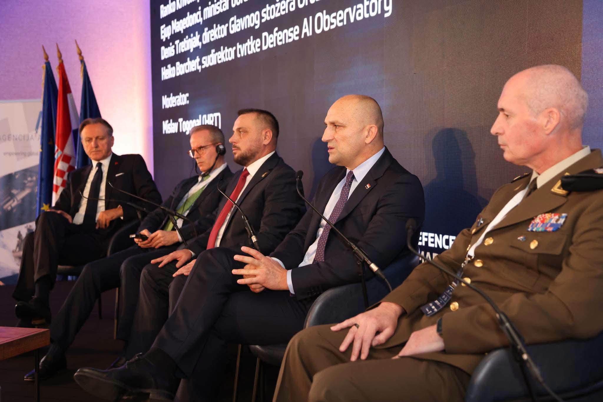 Partneritet strategjik në mbrojtje: Kosova dhe Kroacia intensifikojnë bashkëpunimin ushtarak dhe rajonal