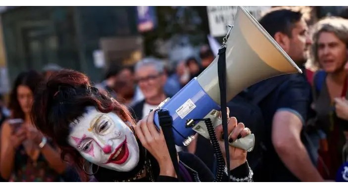 Krizë e madhe strehimi në Portugali: Mijëra qytetarë zbresin në sheshin e Lisbonës kundër ligjit të qirave