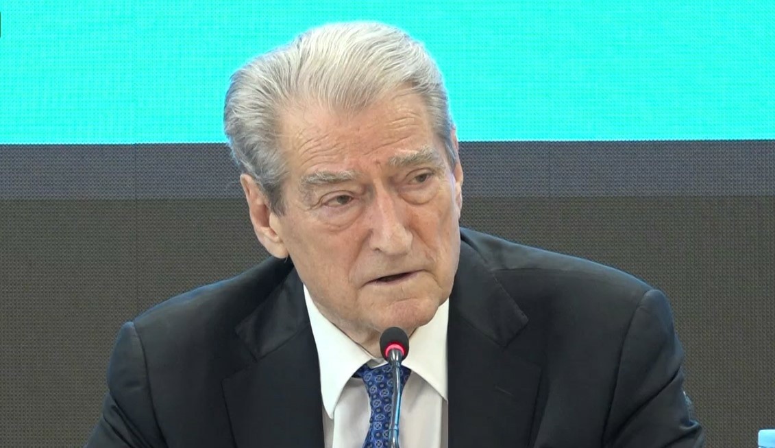 Mbështetje për të rinjtë: Berisha thërret protestë kombëtare këtë të shtunë