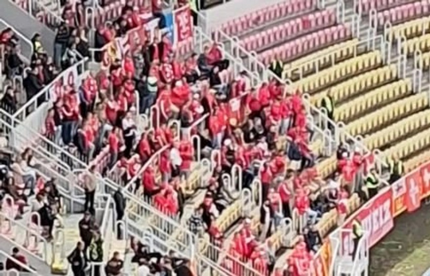Gjest mbresëlënës në Shkup: Përkrahësit zviceranë nderojnë kapitenin Granit Xhaka