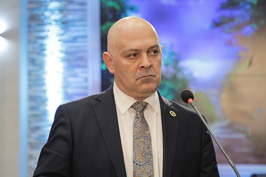 Gjini refuzon ftesën e Kurtit: SMS-i i kryeministrit është vetëm një lojë për të shmangur përgjegjësinë