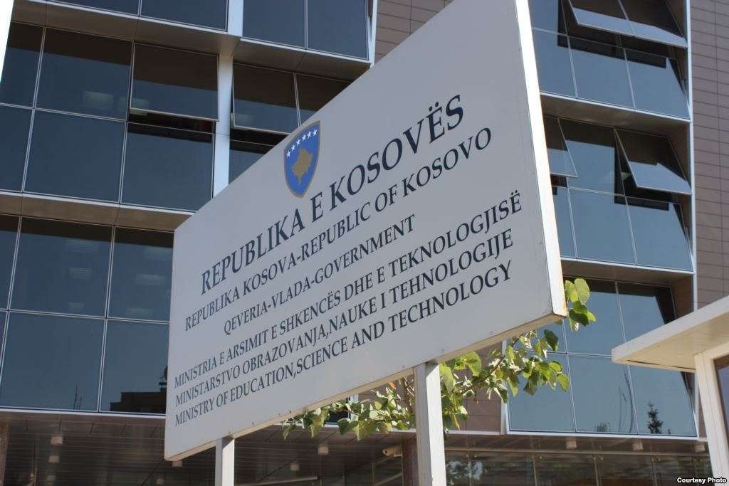 Mbështetje financiare për studentët: Ministria e Arsimit lançon pesë skema të reja bursash