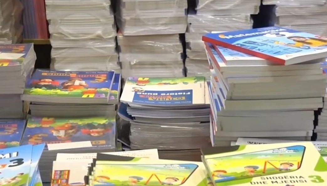 Sistemi arsimor nën lupë: Tekstet shkollore si nxitëse të pabarazisë gjinore