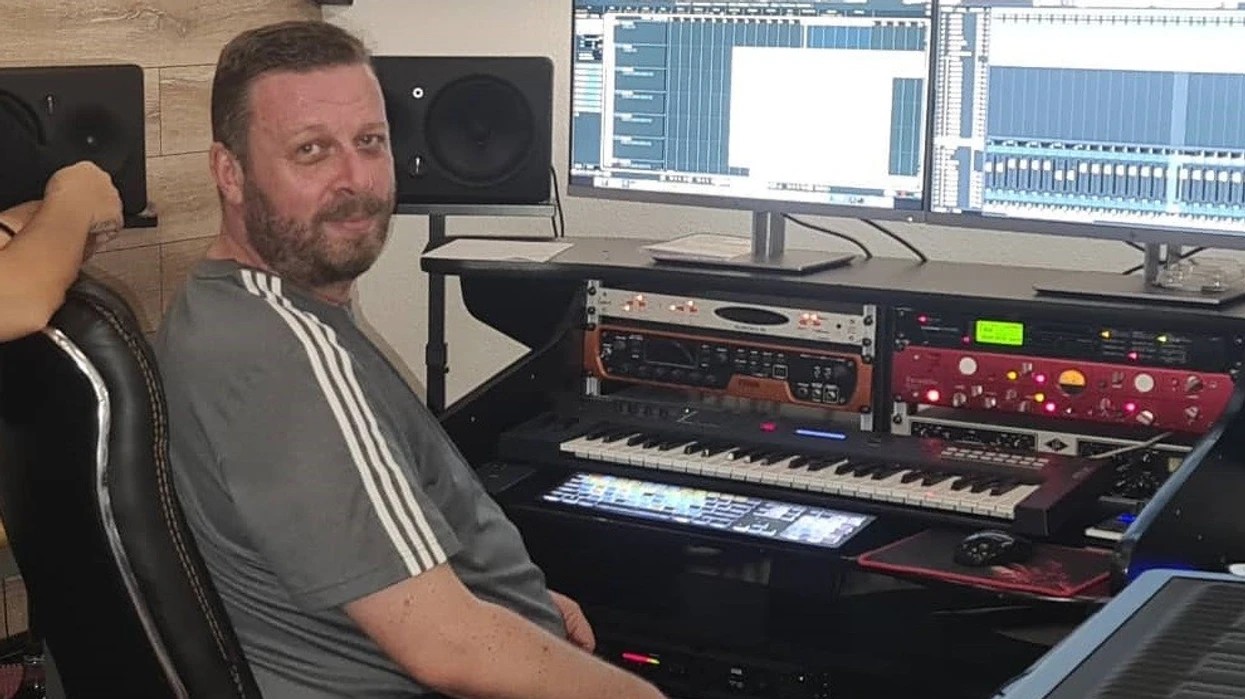 Skandali me videot intime në studion e Adi Hilës, eksperti i sigurisë: Nuk ishin kamera sigurie, por pajisje për të kapur momente private