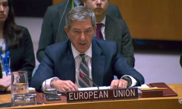 Brukseli gati për samitin Kosovë-Serbi: Kushti kryesor mbetet gatishmëria e palëve