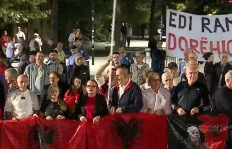 Tirana, tubimi anti-qeveritar arrin në ditën e 125-të të tij