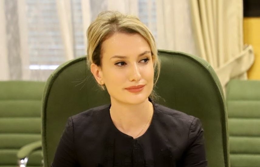 Gruaja e parë në krye të Burgjeve: Kush është Sadleva Bodo, juristja që vjen nga BKH-ja