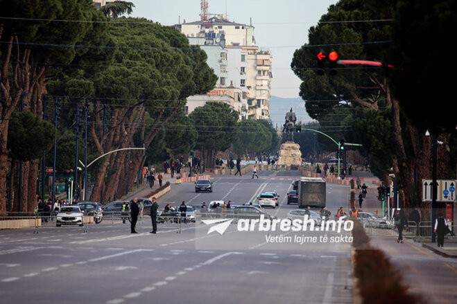 Destinacionet për vjeshtë: Tirana shkëlqen në listën e mediave italiane si zgjedhje ideale