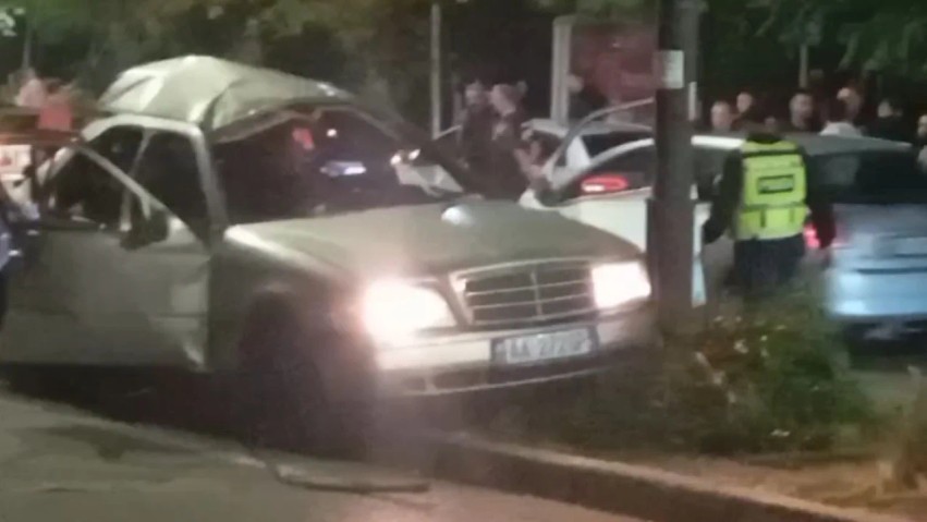 Incident i rëndë në Gjirokastër: Makinës i shprthen lënda plasëse në ecje sipër, dy të plagosur rëndë dërgohen urgjentisht në spital
