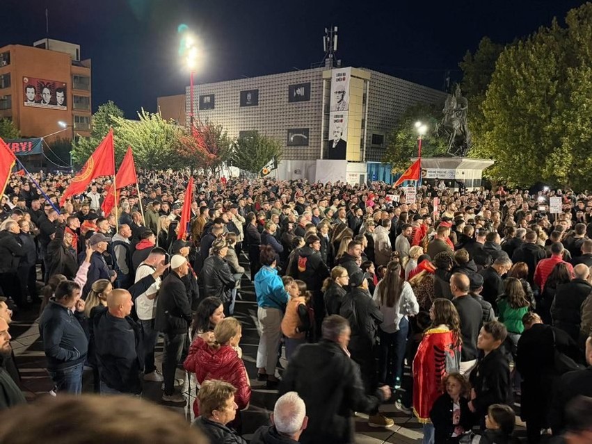Thirrje urgjente nga OVL-UÇK: Sot tubim masiv në sheshin e Prishtinës