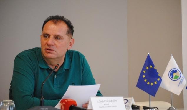 Eksperti paralajmëron: Kosova rrezikon shndërrimin në një shtet të varur nga skemat sociale