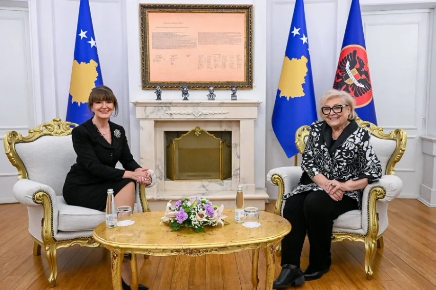 Mbështetje institucionale për presidenten e re, Jahjaga takon Justina Shiroka-Pulën