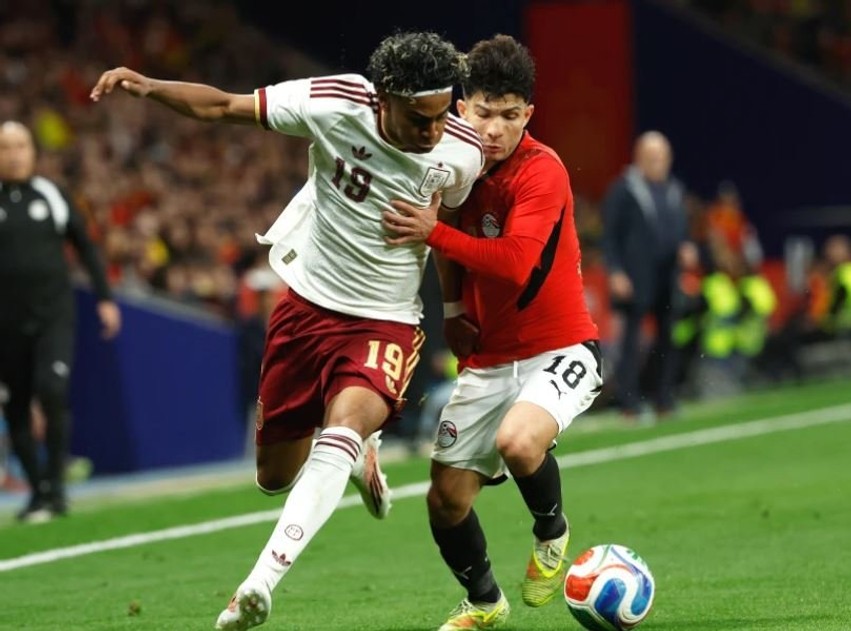 Sjellja raciste e tifozëve kushton shtrenjtë: FIFA dënon Federatën Spanjolle të Futbollit