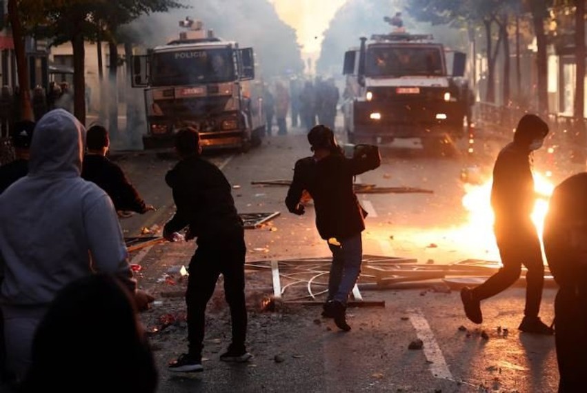 Bilanci shëndetësor pas protestës në Tiranë: 27 persona të lënduar, mes tyre edhe një diplomat