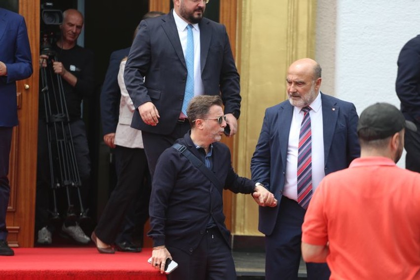 Reforma territoriale/ Dy deputetë të mazhorancës dalin kundër ndarjes së re dhe shkrirjes së bashkive