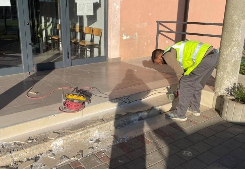 Përmirësimi i sigurisë në shkollë: NPL “Fushë Kosova” ndërhyn në Miradi të Epërme