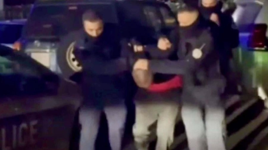 Tmerr në Fushë Kosovë: Arrestohet personi që kërcënoi banorët me shpërthim bombe
