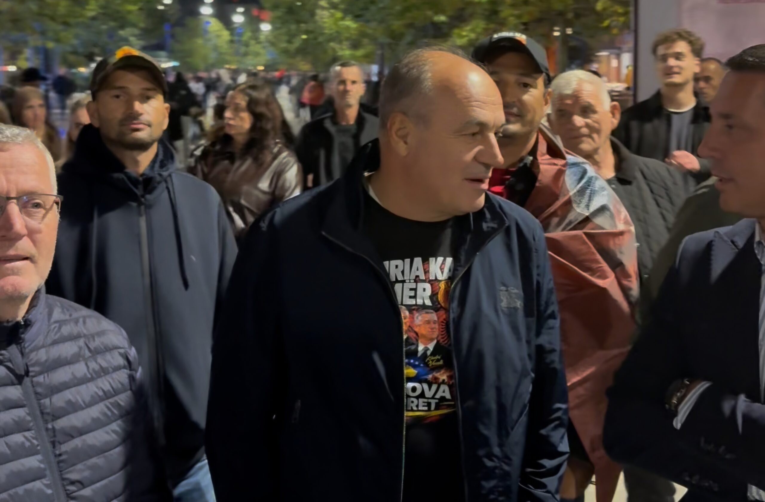 Kërkesa për drejtësi shtohet: Enver Hoxhaj i bashkohet protestës 13-ditore për ish-krerët e UÇK-së